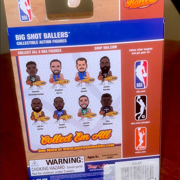 Lebron James Collectable Toys - Picture 2 of 4